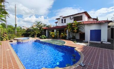 Tu oasis campestre en Quintas de Sevilla te está esperando.