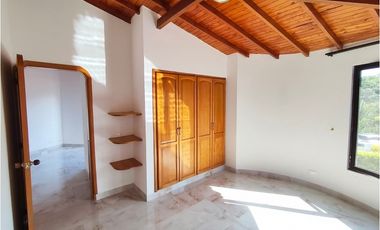 Tu oasis campestre en Quintas de Sevilla te está esperando.