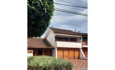 AMPLIA CASA EN VENTA EN CAUDAL VILLAVICENCIO