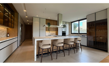 VENTA DE CASA EN LA PRADERA DE POTOSI