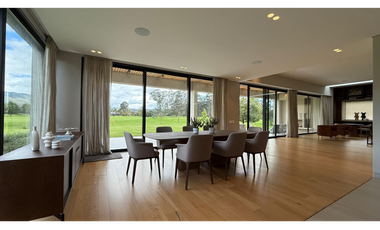 VENTA DE CASA EN LA PRADERA DE POTOSI