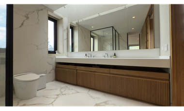 VENTA DE CASA EN LA PRADERA DE POTOSI