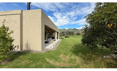 VENTA DE CASA EN LA PRADERA DE POTOSI