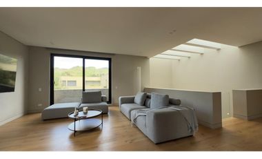 VENTA DE CASA EN LA PRADERA DE POTOSI