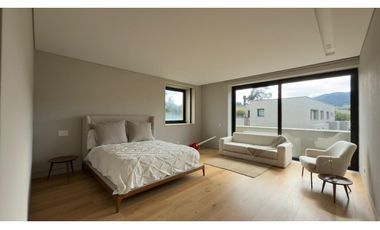 VENTA DE CASA EN LA PRADERA DE POTOSI