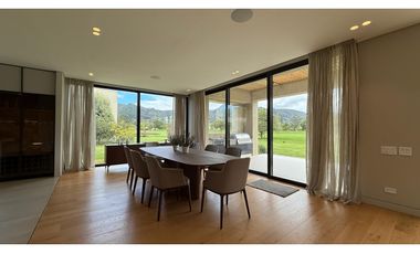 VENTA DE CASA EN LA PRADERA DE POTOSI