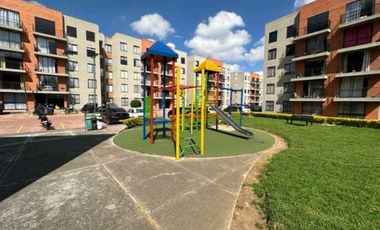 Arriendo apartamento en conjunto cerrado de Madrid $950.000