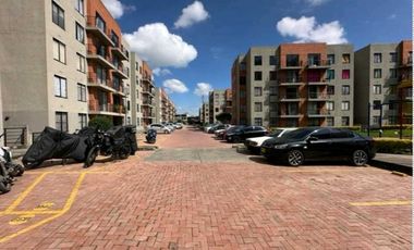 Arriendo apartamento en conjunto cerrado de Madrid $950.000