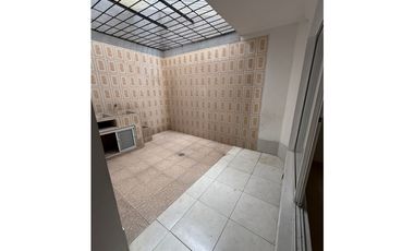 SE ARRIENDA CASA COMERCIAL EN EL BARRIO INGENIO 3