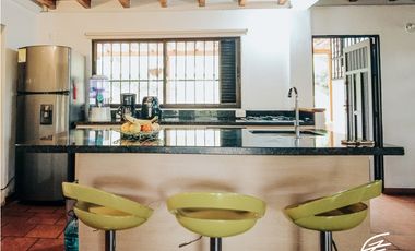 VENTA DE FINCA + 2 LOTES EN GUATAPÉ.ANTIOQUIA