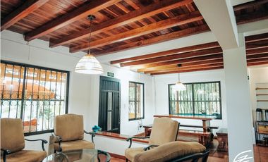 VENTA DE FINCA + 2 LOTES EN GUATAPÉ.ANTIOQUIA