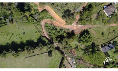 VENTA DE FINCA + 2 LOTES EN GUATAPÉ.ANTIOQUIA