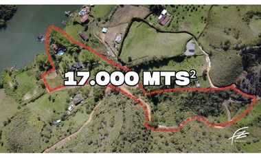 VENTA DE FINCA + 2 LOTES EN GUATAPÉ.ANTIOQUIA