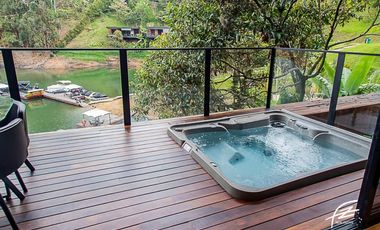 CABAÑA EN VENTA EN GUATAPÉ,ANTIOQUIA