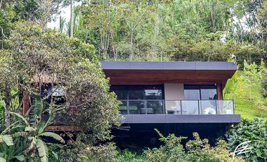 CABAÑA EN VENTA EN GUATAPÉ,ANTIOQUIA