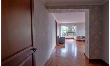 APARTAMENTO DISPONIBLE EN EL SECTOR DE LA LOMA DEL TESORO