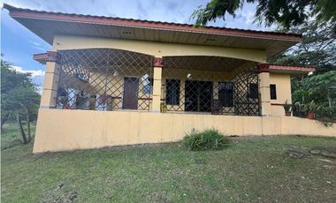 VENTA DE CASA CON TERRENO EN BUGABA 5,000 METROS