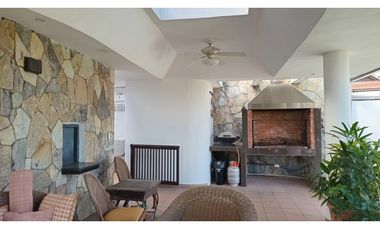 BETANIA / EL AVANCE / 808.25M / 4 HABITACION / PISCINA / 2 NIVELES JC