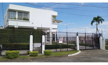 BETANIA / EL AVANCE / 808.25M / 4 HABITACION / PISCINA / 2 NIVELES JC