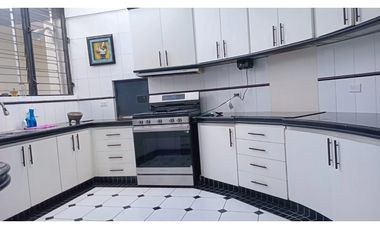 BETANIA / EL AVANCE / 808.25M / 4 HABITACION / PISCINA / 2 NIVELES JC