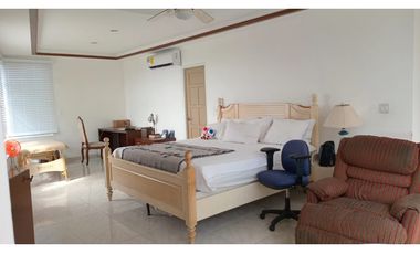 BETANIA / EL AVANCE / 808.25M / 4 HABITACION / PISCINA / 2 NIVELES JC