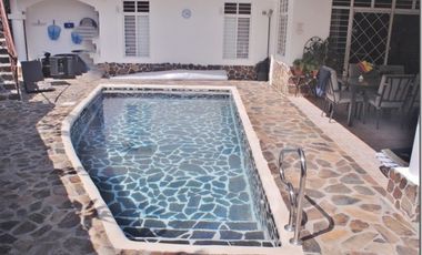 ALTOS DEL MARIA / 15000M / CASA PRINCIPAL CON CASA DE HUESPEDES AG