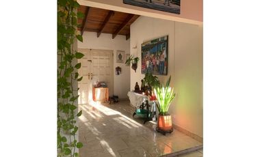 Remate de Casa en Residencial cerrado Las Cumbres # 2144 cvd