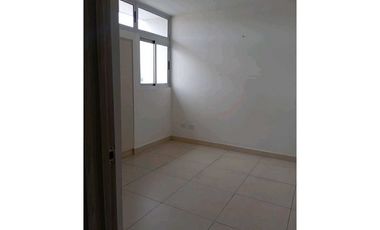 SE ALQUILA APARTAMENTO SEMI AMOBLADO EN EL CRISOL DE 3 RECAMARAS