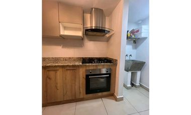 SE ALQUILA APARTAMENTO SEMI AMOBLADO EN EL CRISOL DE 3 RECAMARAS