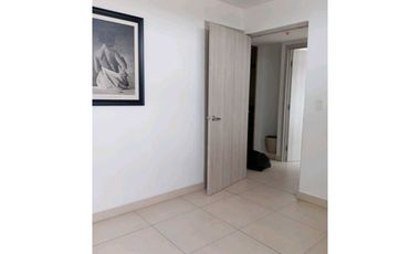 SE ALQUILA APARTAMENTO SEMI AMOBLADO EN EL CRISOL DE 3 RECAMARAS