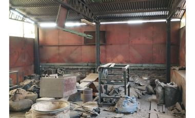 Arayabroker Vende Excelente Propiedad Con Galpón En San Migu