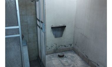 Arayabroker Vende Excelente Propiedad Con Galpón En San Migu