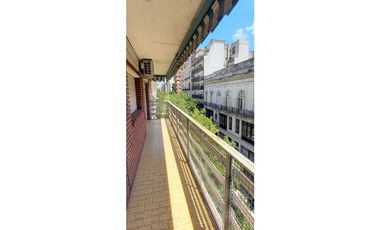 Depto 6 Amb. con cochera - Luminoso, Cómodo y Bien Ubicado