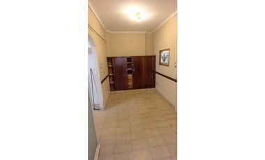 Depto 6 Amb. con cochera - Luminoso, Cómodo y Bien Ubicado