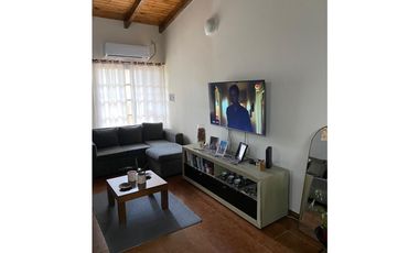VENDO HERMOSA CASA EN B° VILLA URQUIZA, POSADAS MNES.