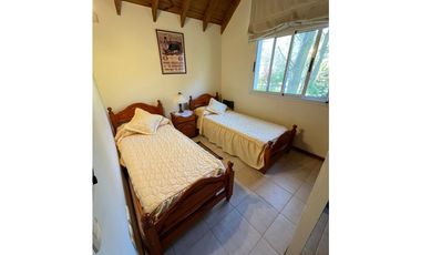 BONITA CASA EN CARILO