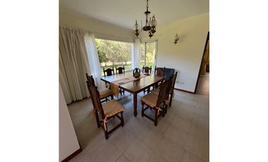 BONITA CASA EN CARILO