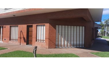ALQUILER 24 MESES CASA 3 AMBIENTES CON GARAGE - Bº VILLA LOURDES