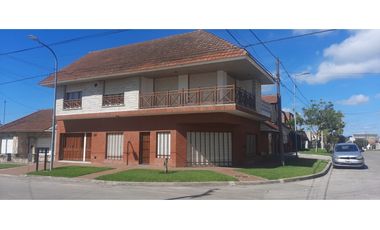 ALQUILER 24 MESES CASA 3 AMBIENTES CON GARAGE - Bº VILLA LOURDES
