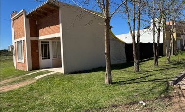 Vendo Dos Casas en Caseros, Entre Ríos