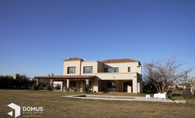 ALQUILER CASA CHACRAS DE SANTA MARIA