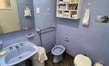 Casa para 2 Familias en venta en Avellaneda Este