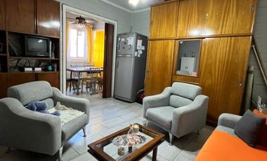 Casa para 2 Familias en venta en Avellaneda Este