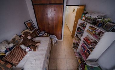 VENTA CASA 5 AMBIENTES COLEGIALES