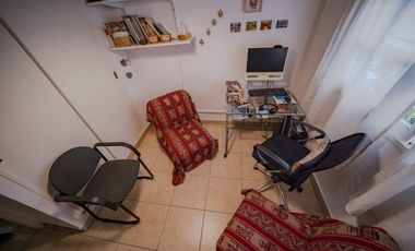 VENTA CASA 5 AMBIENTES COLEGIALES