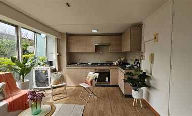 Departamento en Venta en Metro Rodrigo de Araya / Bajos GGCC