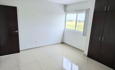 ESPECTACULAR CASA EN RENTA EL SOLARES 6 HABITACIONES 5 BAÑOS COMPLETOS