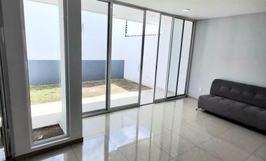 ESPECTACULAR CASA EN RENTA EL SOLARES 6 HABITACIONES 5 BAÑOS COMPLETOS