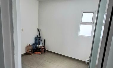 ESPECTACULAR CASA EN RENTA EL SOLARES 6 HABITACIONES 5 BAÑOS COMPLETOS