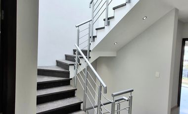 ESPECTACULAR CASA EN RENTA EL SOLARES 6 HABITACIONES 5 BAÑOS COMPLETOS